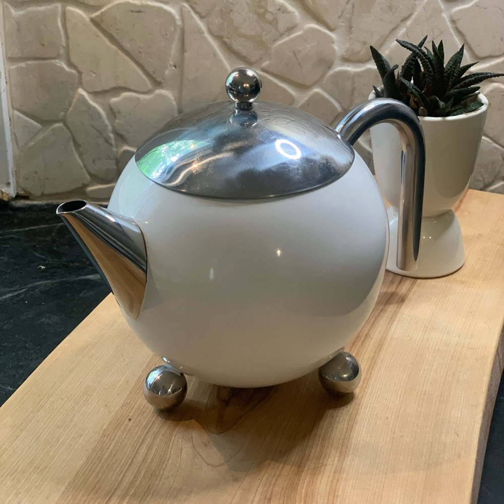 PAINTED LADIES | White Double Walled Stainless Steel Tea Pot